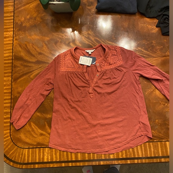Rusty red Lucky Brand cotton top. Medium but fits like a small. New with tags. - Picture 1 of 1
